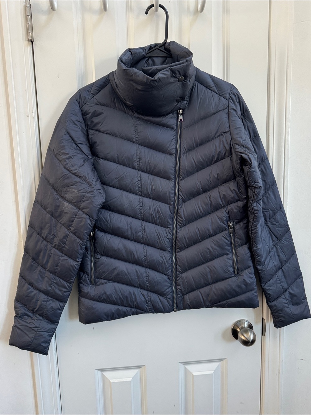 Patagonia Women's Slate Down Quilted High-Collar Puffer Jacket